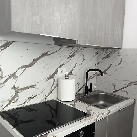Flora Apartament Durrës